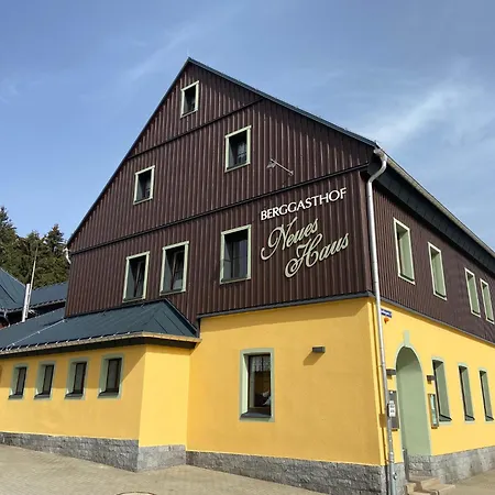 ホテル Neues Haus - Berggasthof Und 3*